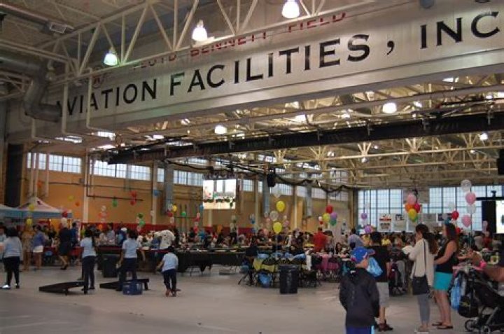 Burnham at Aviator Sports Center – Celeb Secrets