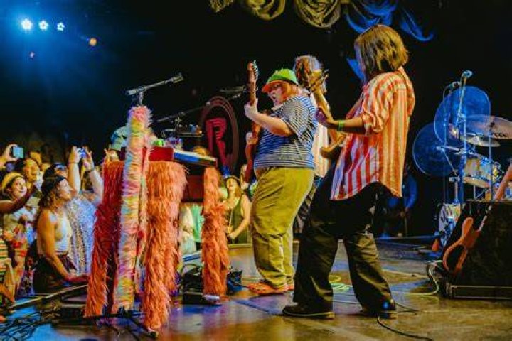 Corook Embraces Love and Inclusivity with Captivating Live Show and Infectious Songs (Exclusive) – Celeb Secrets