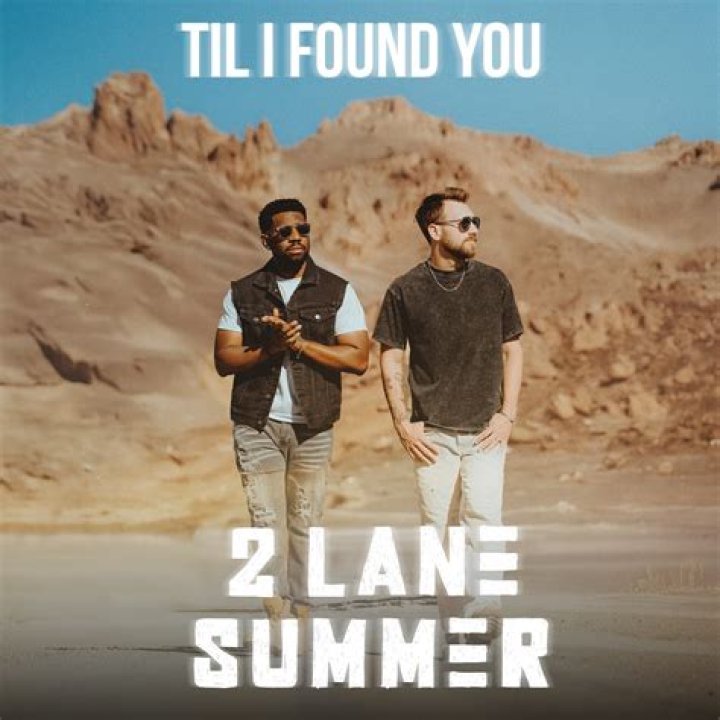 Country Music Duo 2 Lane Summer Signs Management & Publishing Deal With Wide Open Music