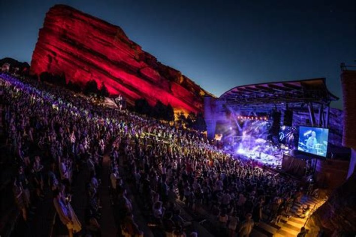 H.E.R.’s Lights On Festival Returns To Shoreline Amphitheater For 2023