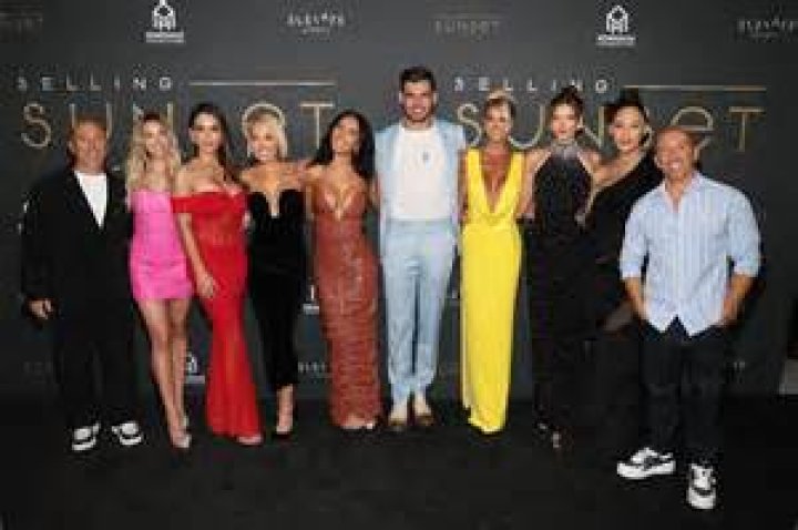 Who’s Missing from the “Selling Sunset” Reunion?! Everything We Know and More – Celeb Secrets
